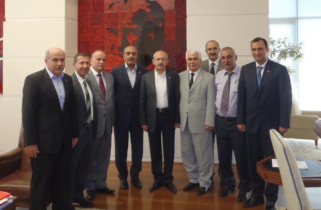 CHPli 4 Meclis Üyesi ve İlçe Yönetimi Kılıçdaroğlunu ziyaret etti