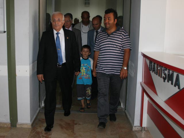 Yargıtay Cumhuriyet Başsavcısı Erbil, Zonguldakta hastaları ziyaret etti