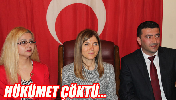 HÜKÜMET ÇÖKTÜ
