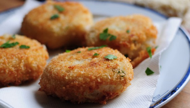 KÖZ PATLICANLI PATATES KÖFTESİ TARİFİ