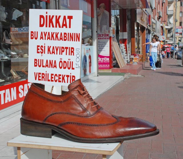 108 numara ayakkabının teki çalındı