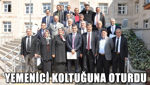 YENİ BAŞKAN CÜNEYT YEMENİCİ KOLTUĞUNA OTURDU