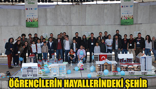 MİNİK ÖĞRENCİLER HAYALLERİNDE ŞEHRİ KURDU
