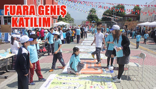 İNGİLİZCE FUARINA GENİŞ KATILIM