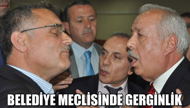 AKDEMİR, BİR MECLİS ÜYESİNİN ÜZERİNE YÜRÜDÜ