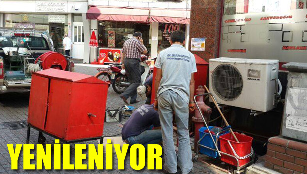 YENİLENİYOR