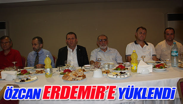 NİYAZİ ÖZCAN ERDEMİR'E YÜKLENDİ