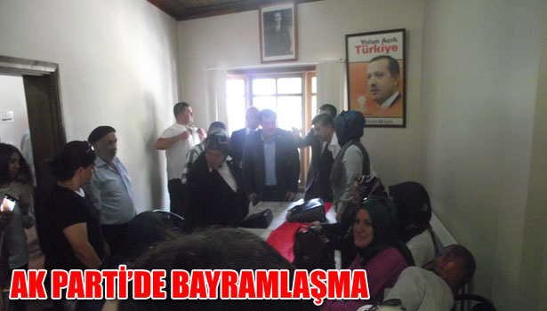 AK PARTİ'DE BAYRAMLAŞMA