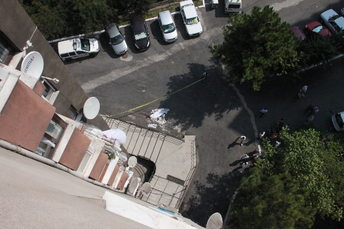 13. KATTAN DÜŞEN ENGELLİ GENÇ ÖLDÜ..