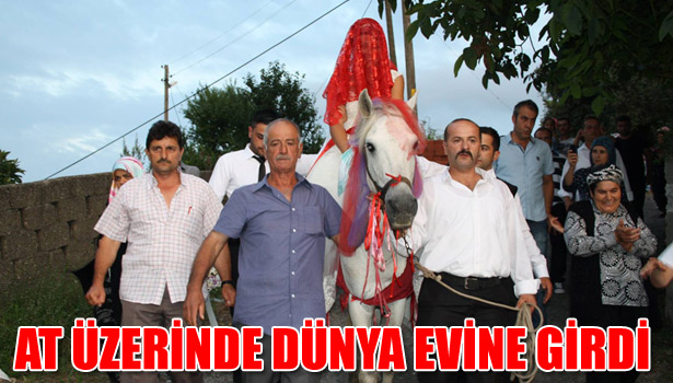 AT ÜZERİNDE DÜNYA EVİNE GİRDİ