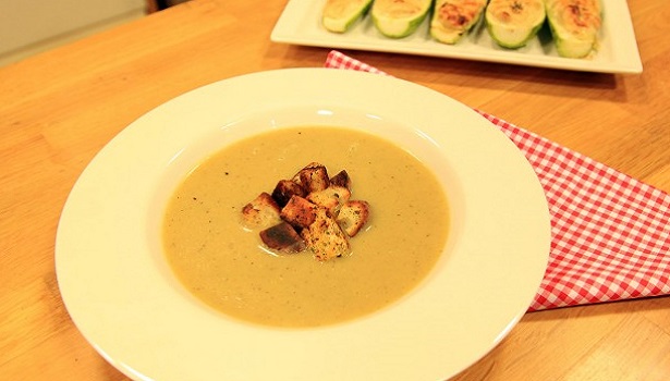 SÜZME MERCİMEK ÇORBASI PİDE KRUTON