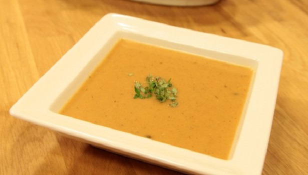 KÖZLENMİŞ DOMATES ÇORBASI