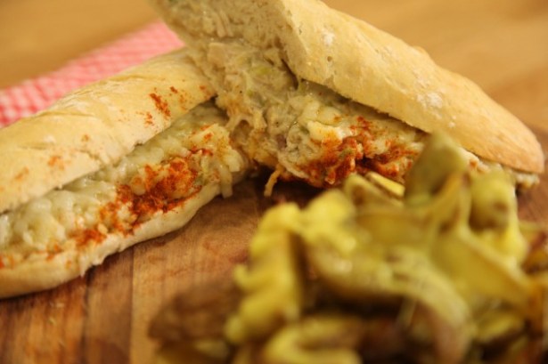 BEĞENDİLİ TAVUK SANDVİÇ