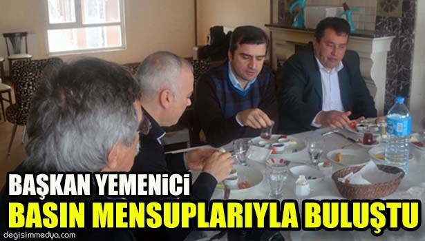 BAŞKAN YEMENİCİ'DEN AKÇAKOCA BASININA KAHVALTI