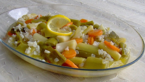 ZEYTİNYAĞLI PIRASA