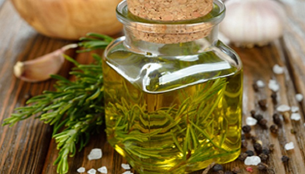 EV YAPIMI BAHARATLI ZEYTİNYAĞI TARİFİ