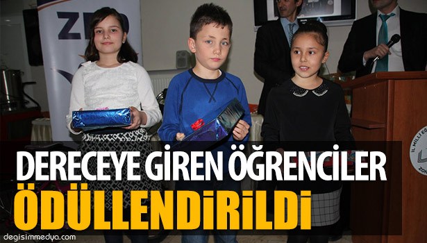 DERECEYE GİREN ÖĞRENCİLER ÖDÜLLENDİRİLDİ