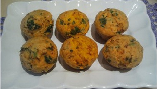 ISPANAKLI POĞAÇA (KIRMIZI PUL BİBERLİ)