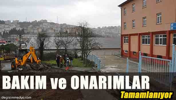 OKUL YOLLARININ BAKIM VE ONARIMI YAPILIYOR
