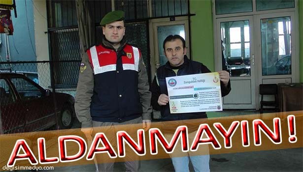 JANDARMA VATANDAŞLARA UYARICI BROŞÜRLER DAĞITTI