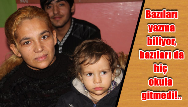 ROMAN VATANDAŞLAR OKUMA YAZMA KURSUNA BAŞLADI