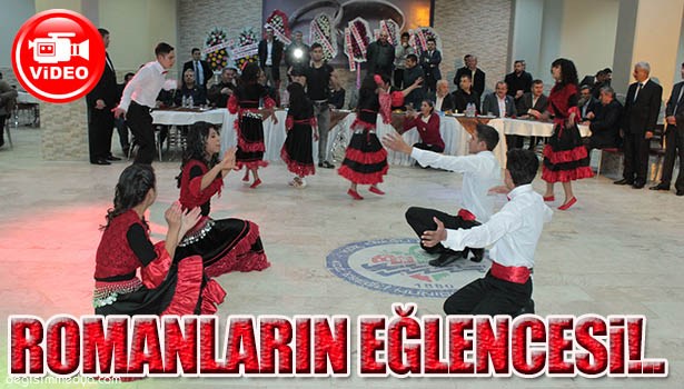 ROMANLAR DÜZENLEDİKLERİ GECEDE DOYASIYA EĞLENDİ