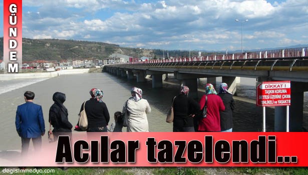 ÇAYCUMA KÖPRÜ FACİASINDA ÖLENLER DUALARLA ANILDI, ACILAR TAZELENDİ...