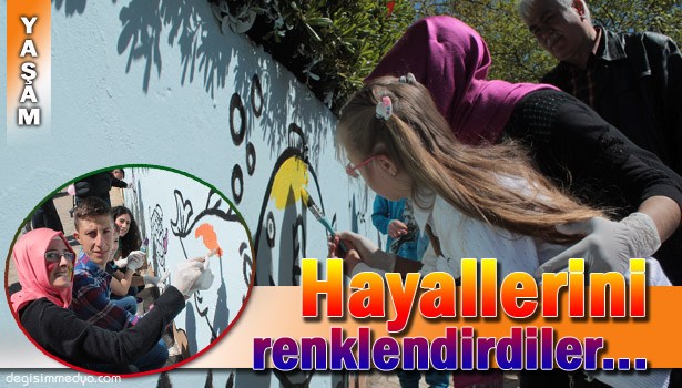 ÖĞRETMEN ADAYLARI ÖZEL ÇOCUKLARLA BOYAMA YAPTI