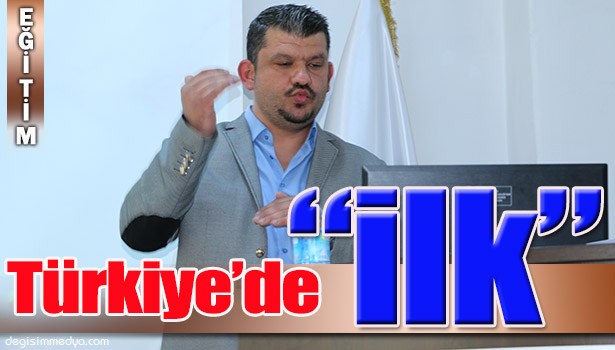 SURE VE DUALARI İŞARET DİLİYLE YORUMLADILAR