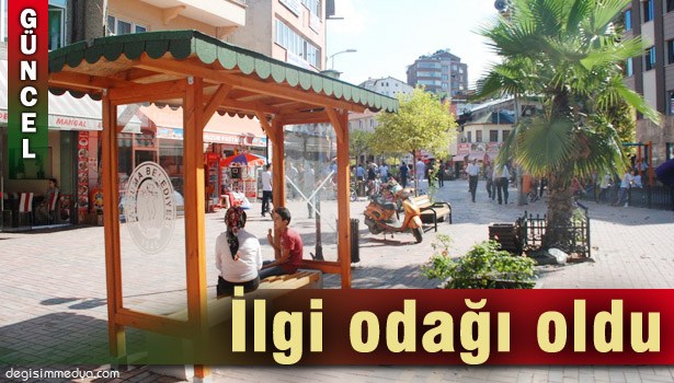 MEKİK VE GOLFBÜS'E AHŞAP BEKLEME DURAKLARI YAPILDI