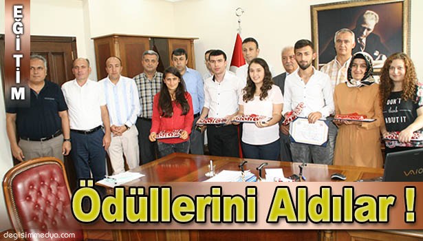 DEVREKLİ ÖĞRENCİLER ALTIN İLE ÖDÜLLENDİRİLDİLER