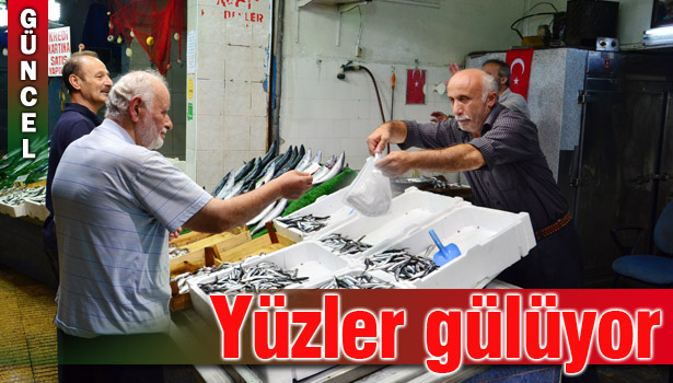 BALIK BOLLAŞTI ESNAFIN YÜZÜ GÜLDÜ