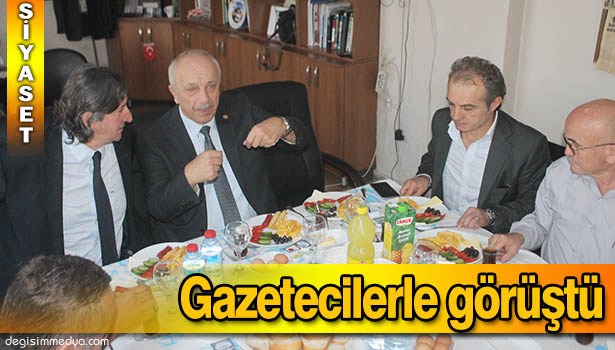 ÖZBAKIR GAZETECİLERLE BİR ARAYA GELDİ