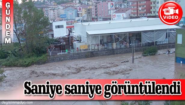 SELE KAPILAN ARAÇLAR VE BİR KİŞİNİN O ANLARI CEP TELEFONLARINA YANSIDI