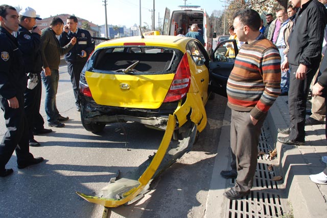 1İ ÇOCUK 6 YARALI...