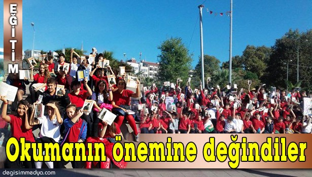 OKUYARAK MESAJ VERDİLER