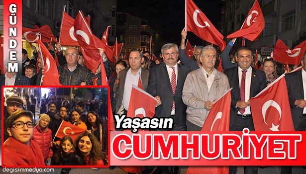 ON BİNLER "CUMHURİYET İÇİN" YÜRÜDÜ