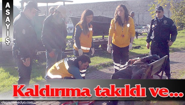 KALDIRIMA TAKILIP DÜŞEN ALKOLLÜ VATANDAŞ YARALANDI