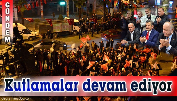 AK PARTİLİ KALABALIK MADENCİ ANITI ÖNÜNE GELEREK KUTLAMALAR YAPTI