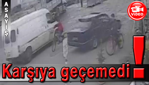YOLUN KARŞISINA GEÇMEYE ÇALIŞAN KADINA OTOMOBİLİN ÇARPMA ANI KAMERALARA YANSIDI