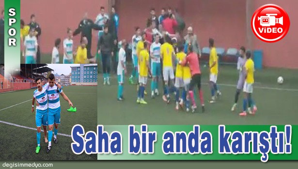 SAHA BİR ANDA KARIŞTI, SAKATLANAN OYUNCUYA İLK MÜDAHALEYİ ARKADAŞLARI YAPTI
