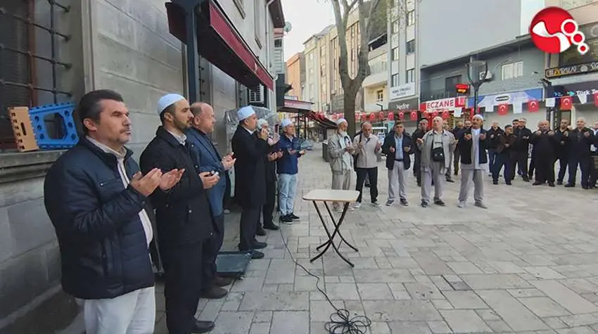 Hacı adayları dualarla uğurlandı
