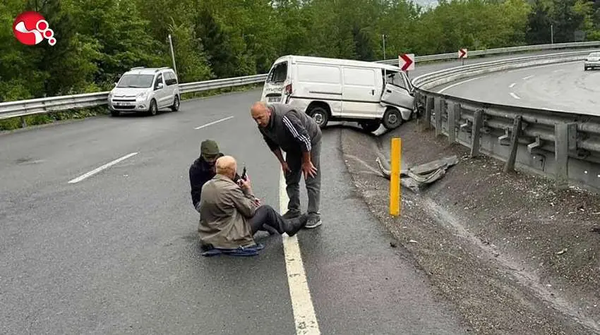 Yağmur Kazayı Getirdi: Sürücü Camdan Fırladı