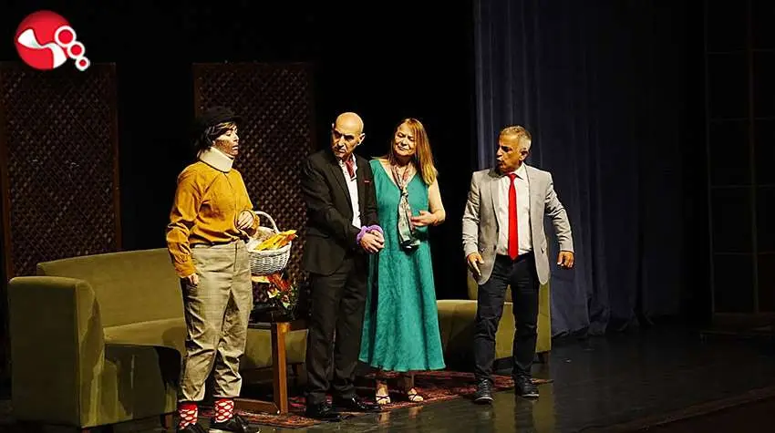 Annemin Müstakbel Kocası Çaycumada seyirciyle buluştu