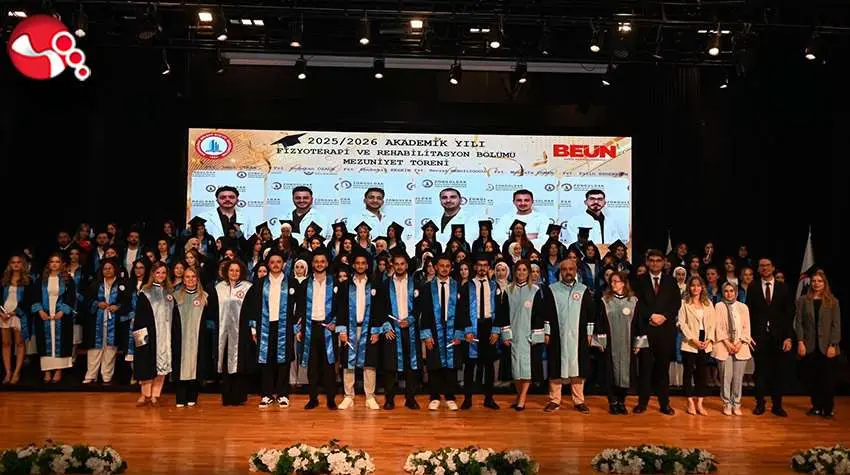 Geleceğin hemşireleri, fizyoterapistleri ve sosyal hizmet uzmanları mezun oldu