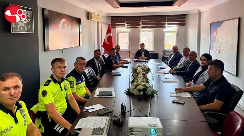 Kaymakam Yılmaz Başkanlığında İlçe Trafik Komisyonu Toplantısı  gerçekleştirildi