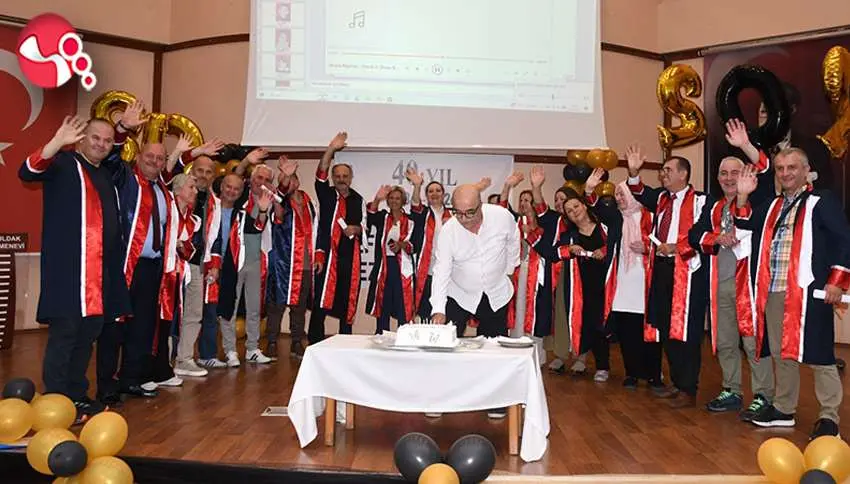 40 yıl sonra aynı çatı altında buluştular