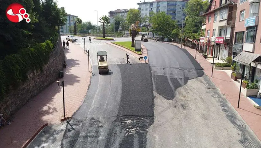 MEYDANBAŞINDA ASFALT ÇALIŞMALARI TAMAMLANDI....