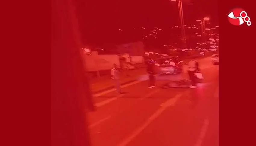 Motosikletli araçla çarpıştı