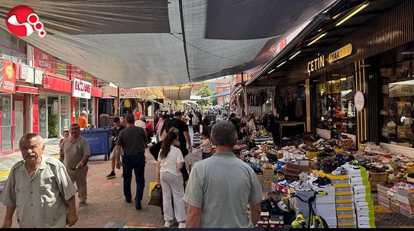 Çarşıda hareketlilik yaşanıyor